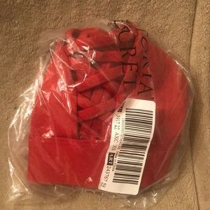 VS Pink Ultimate strappy sports bra